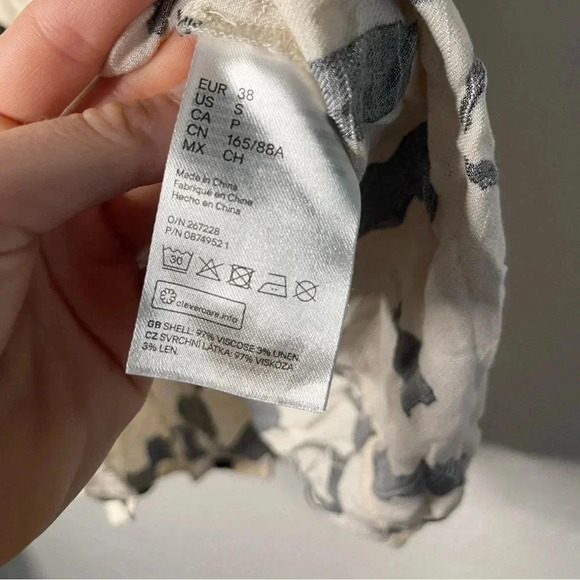 ☀️H&M Off Shoulder Button Up Blouse - Picture 3 of 5